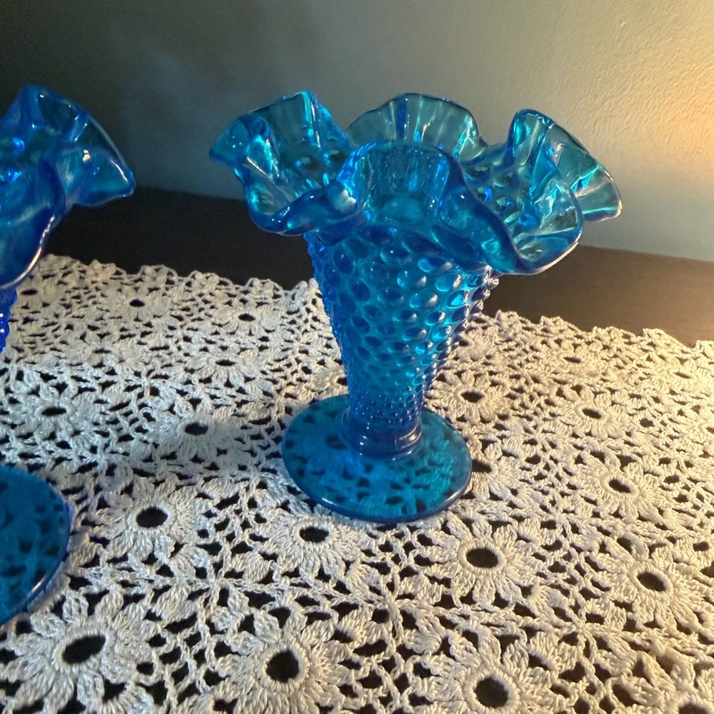 Vintage Fenton Colonial Blue Hobnail Ruffled Edge Decorative Vases Set of 2 - Picture 2 of 3